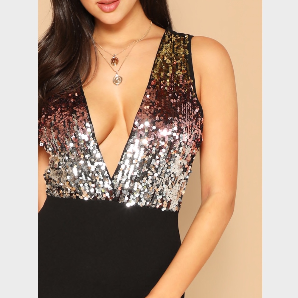 Plunging V Neck Sequin Detailed Black Mini Dress - Picture 3 of 7